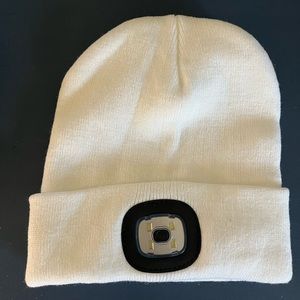 Beanie with headlamp